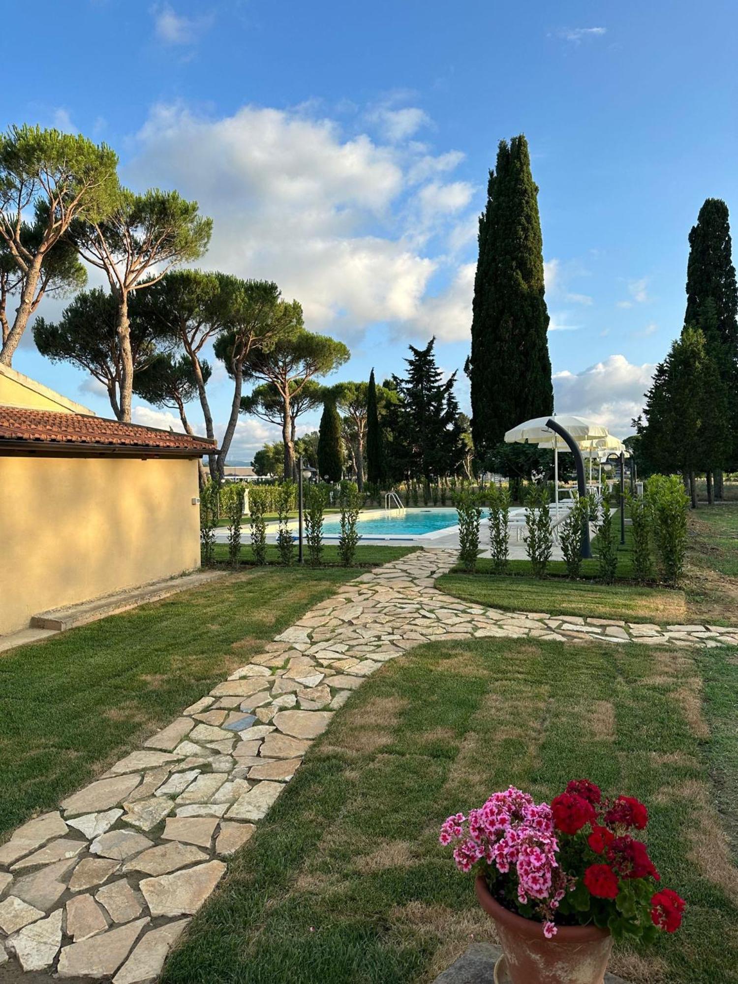 La Vecchia Cantina Guzzardi Lari Dış mekan fotoğraf