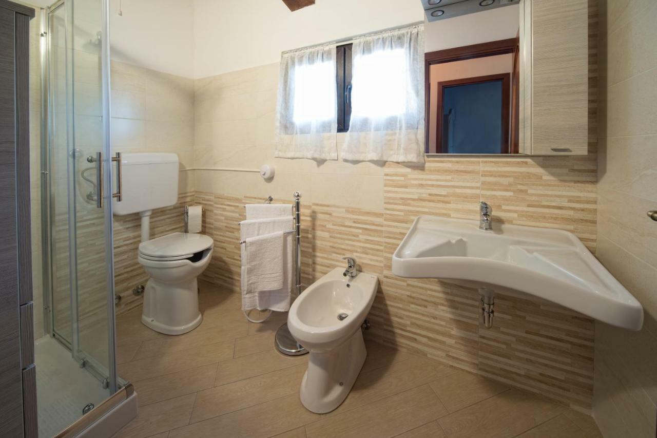 La Vecchia Cantina Guzzardi Lari Dış mekan fotoğraf